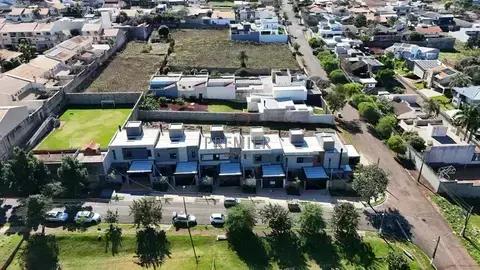 Sobrado à venda em Londrina, Jardim Burle Marx, com 3 suítes, com 200 m²